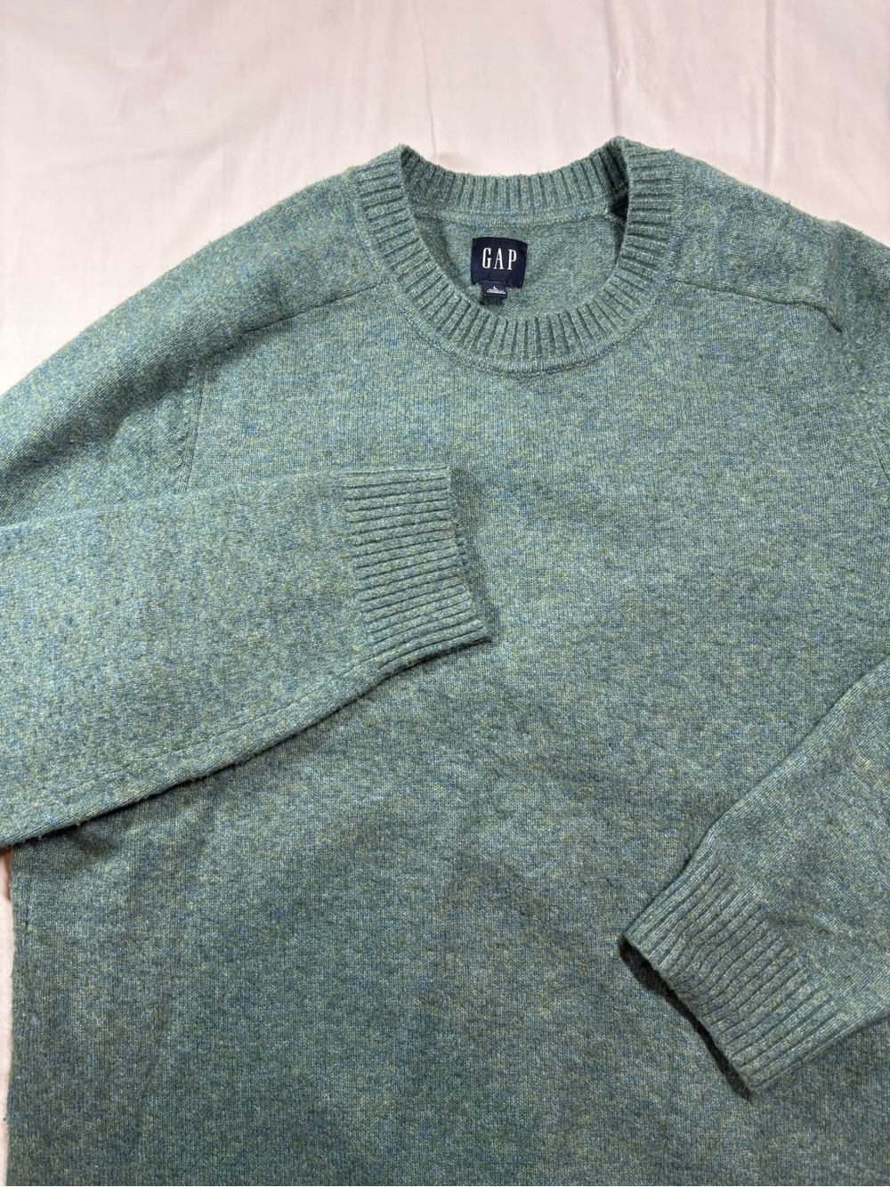 GAP Men's Crewneck Sweater in Heathered Seafoam Green